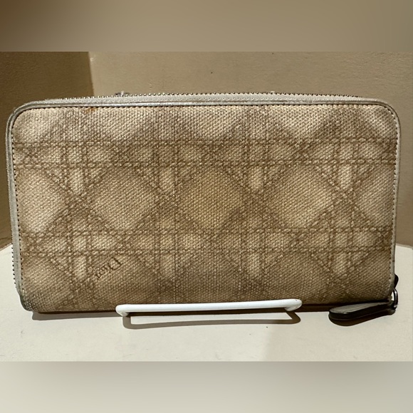 Vintage Christian Dior Long Zip Crosshatch Wallet - Picture 3 of 16